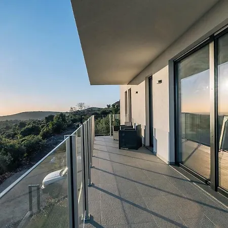 Sea View Vila *
